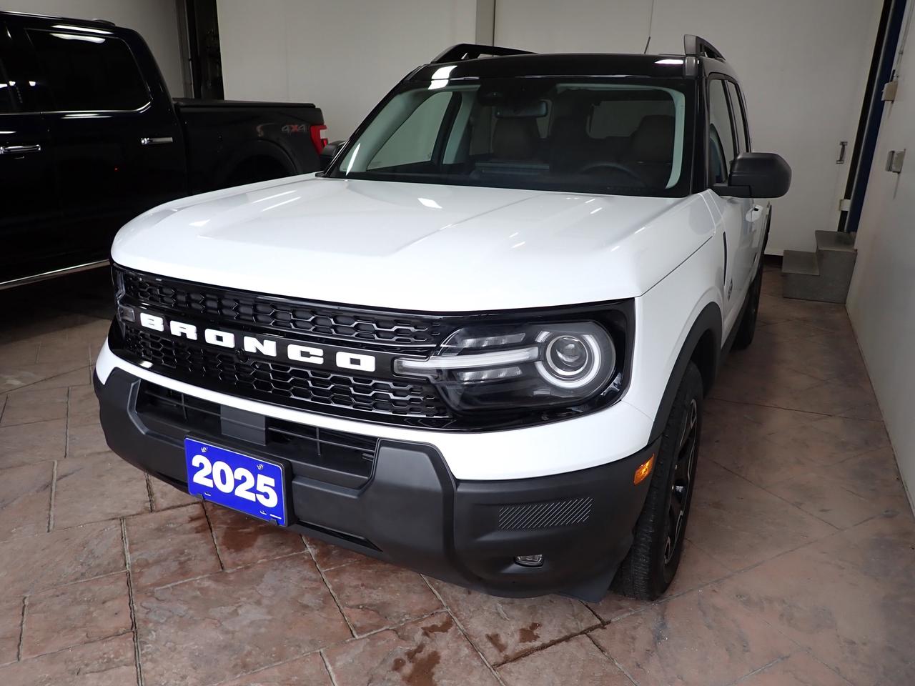 2025 Ford Bronco Sport Outer Banks 4X4 LEATHER Photo