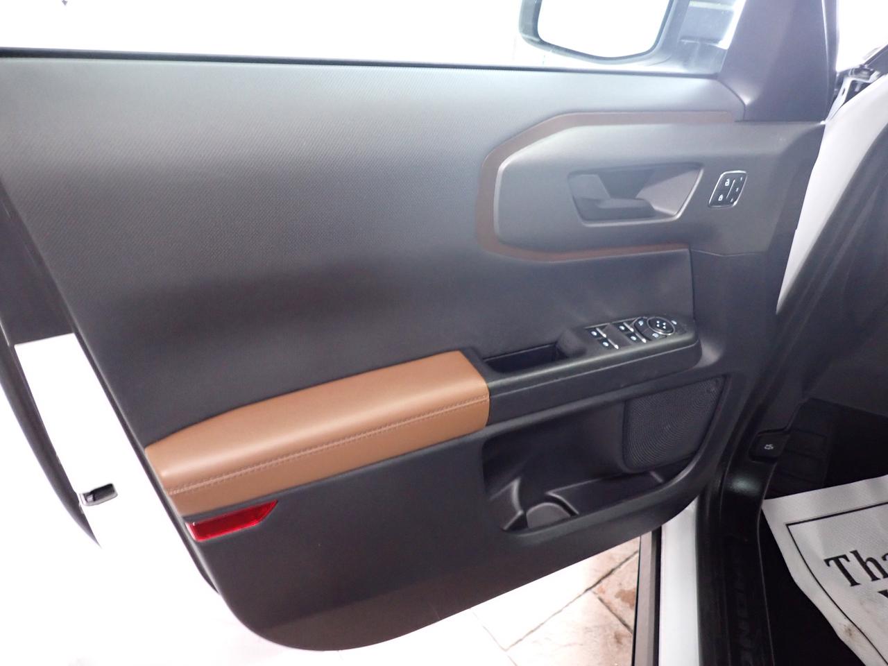 2025 Ford Bronco Sport Outer Banks 4X4 LEATHER Photo