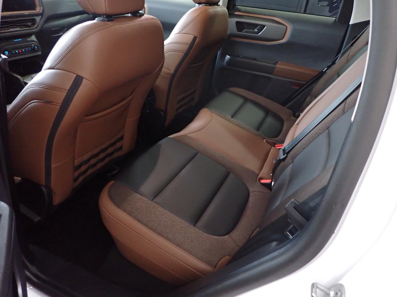 2025 Ford Bronco Sport Outer Banks 4X4 LEATHER Photo