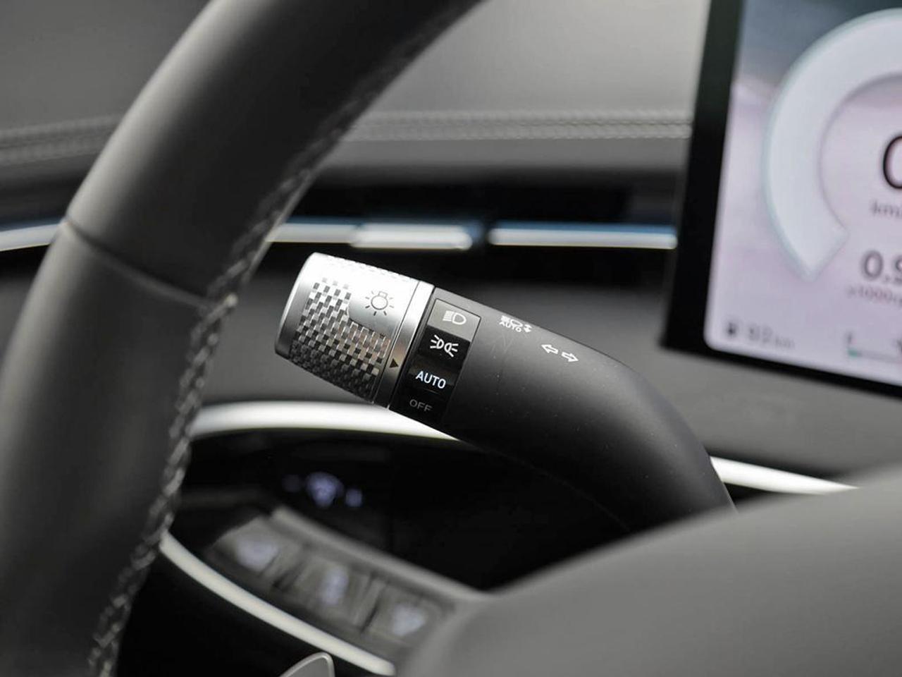 2026 Genesis GV70  Photo