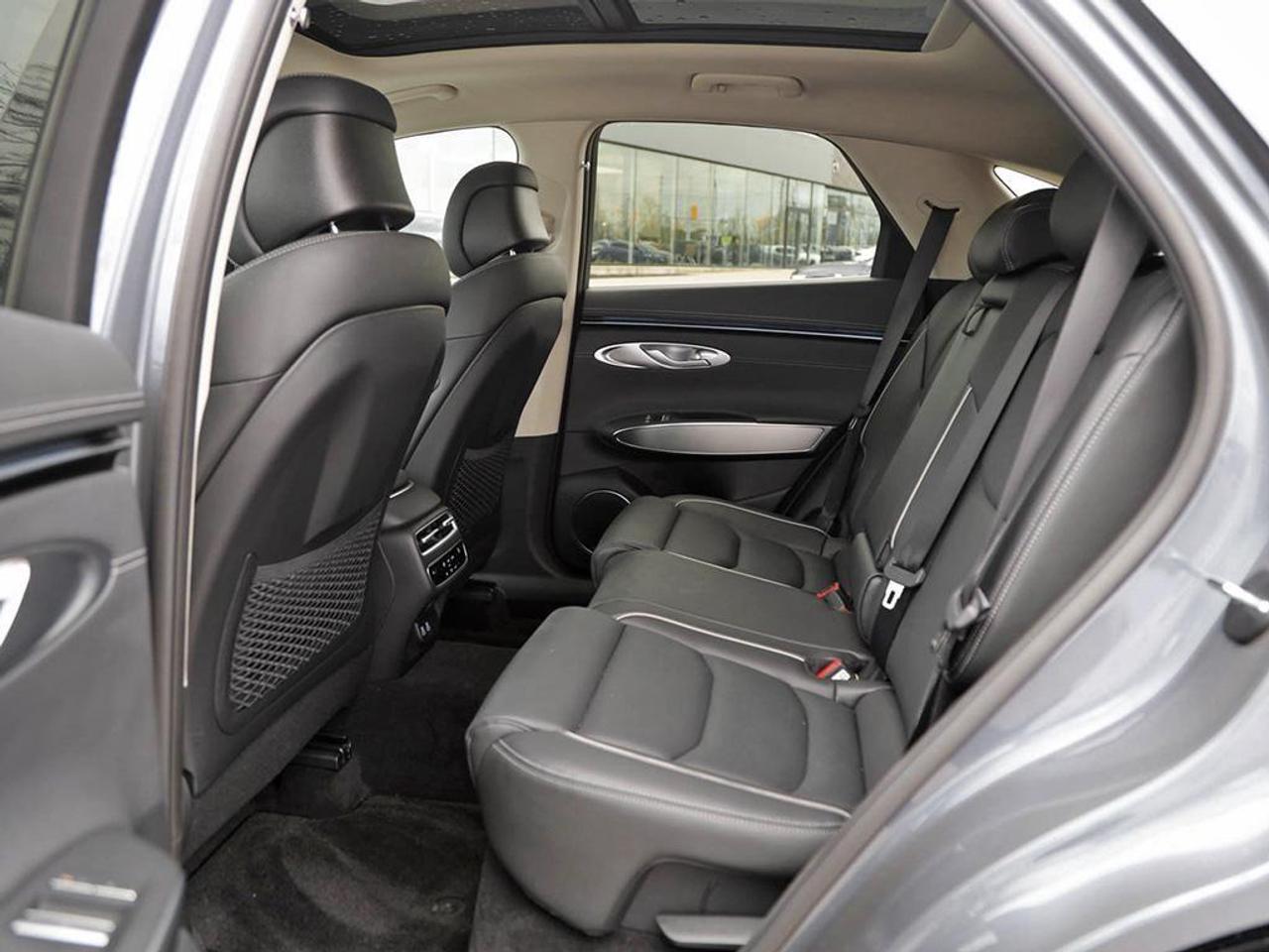 2026 Genesis GV70  Photo