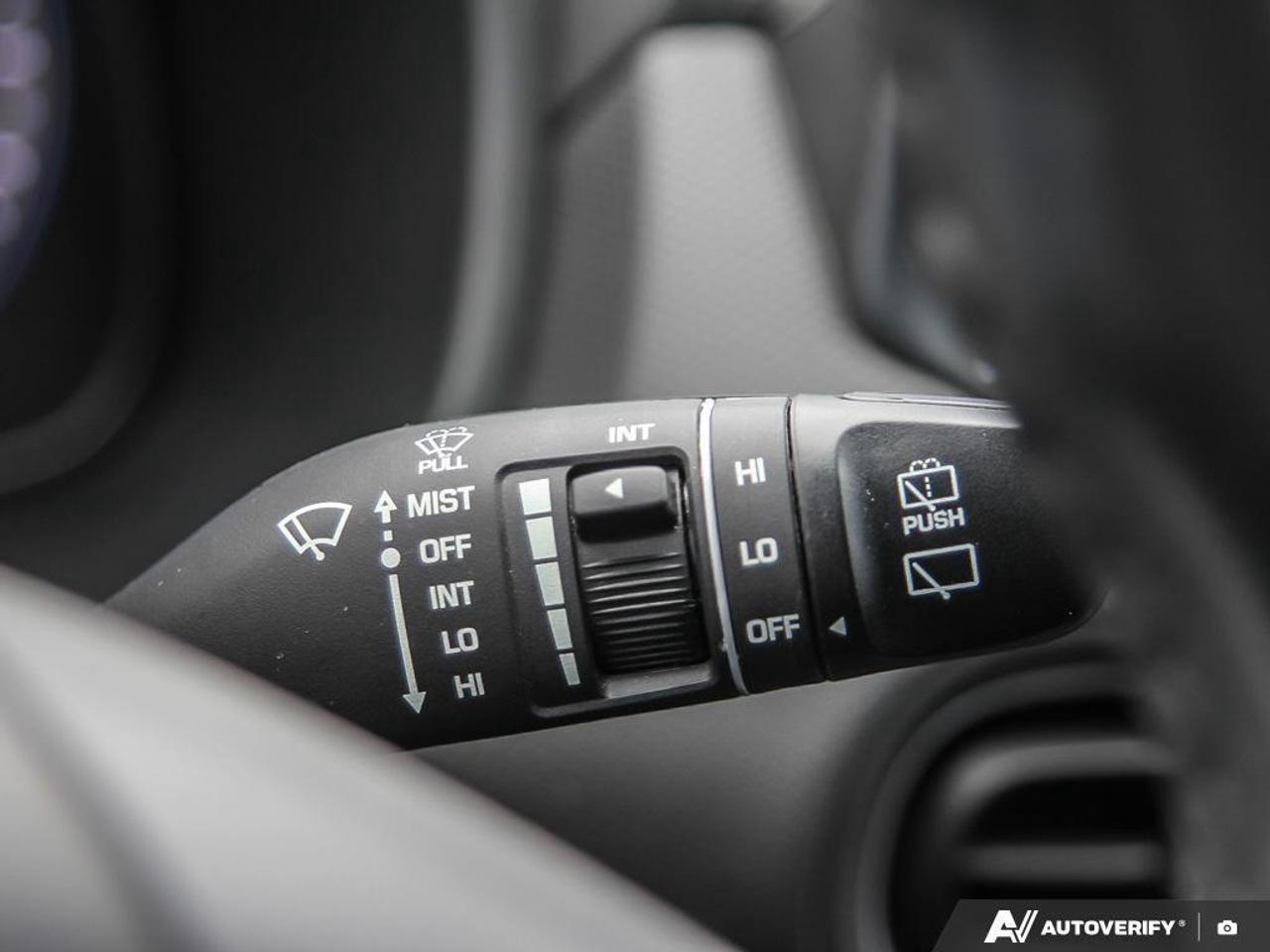 2022 Hyundai KONA 2.0L Preferred Sun & Leather Package 4dr All-Wheel Drive Photo