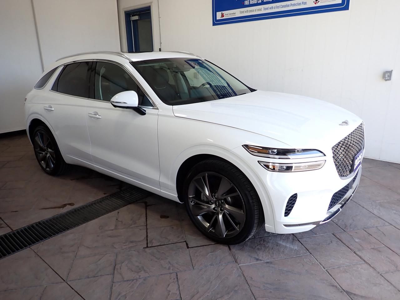 2025 Genesis GV70 2.5T Advanced Plus AWD LEATHER NAVI SUNROOF Photo