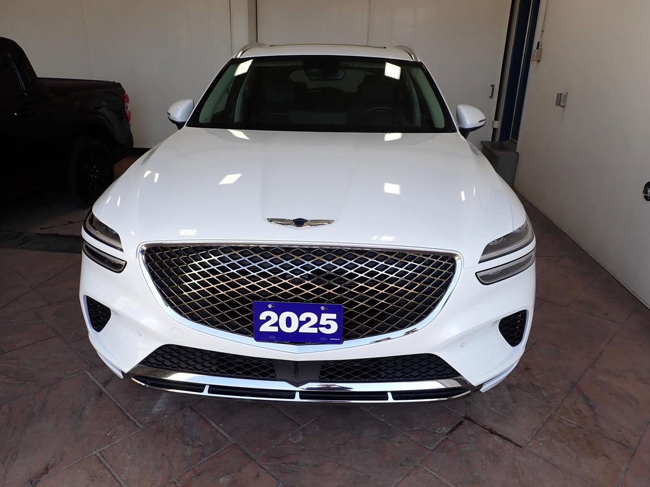 2025 Genesis GV70 2.5T Advanced Plus AWD LEATHER NAVI SUNROOF Photo