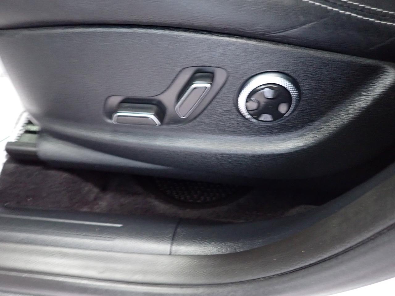 2025 Genesis GV70 2.5T Advanced Plus AWD LEATHER NAVI SUNROOF Photo