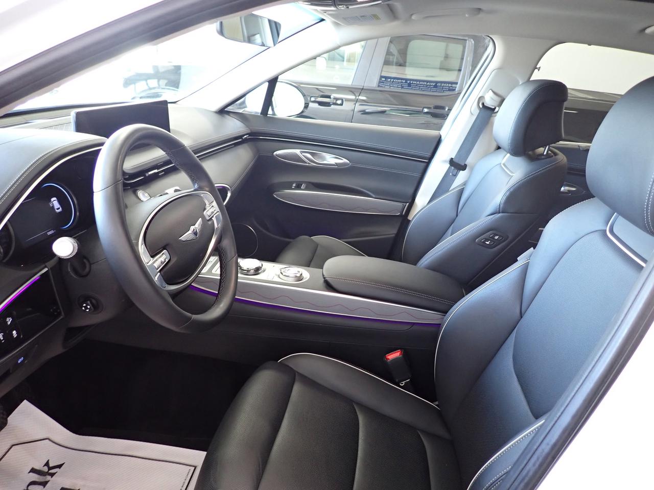 2025 Genesis GV70 2.5T Advanced Plus AWD LEATHER NAVI SUNROOF Photo