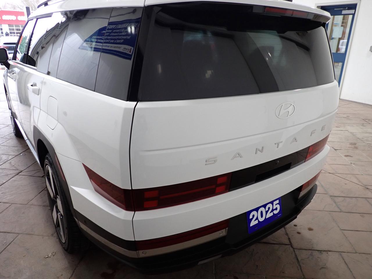 2025 Hyundai Santa Fe Luxury AWD 8PASS LEATHER NAVI SUNROOF Photo