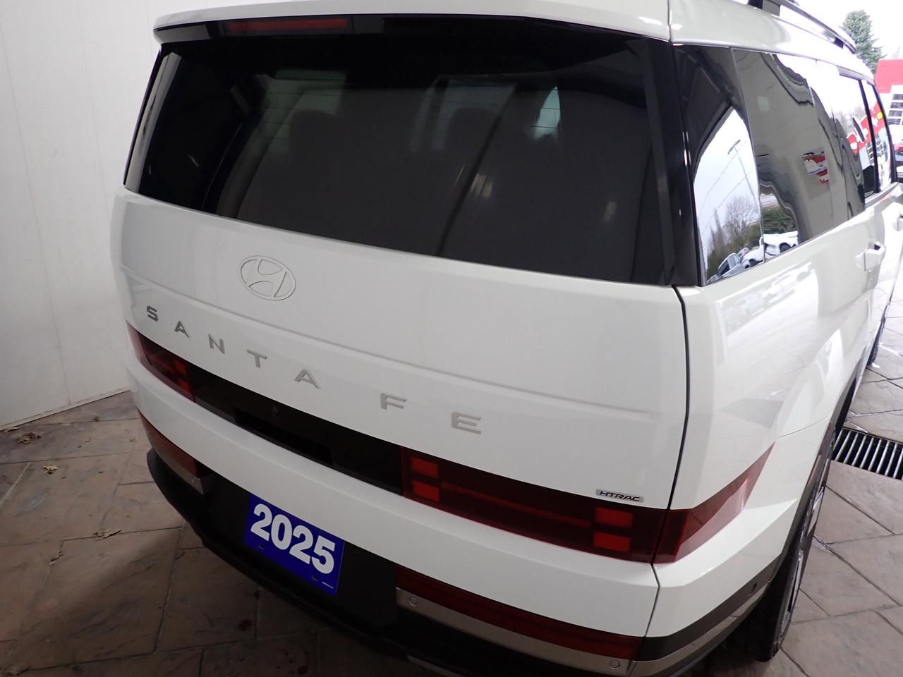 2025 Hyundai Santa Fe Luxury AWD 8PASS LEATHER NAVI SUNROOF Photo