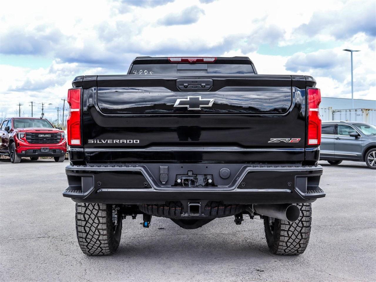 2026 Chevrolet SILVERADO 2500HD 4WD Crew Cab Standard Box ZR2 Photo