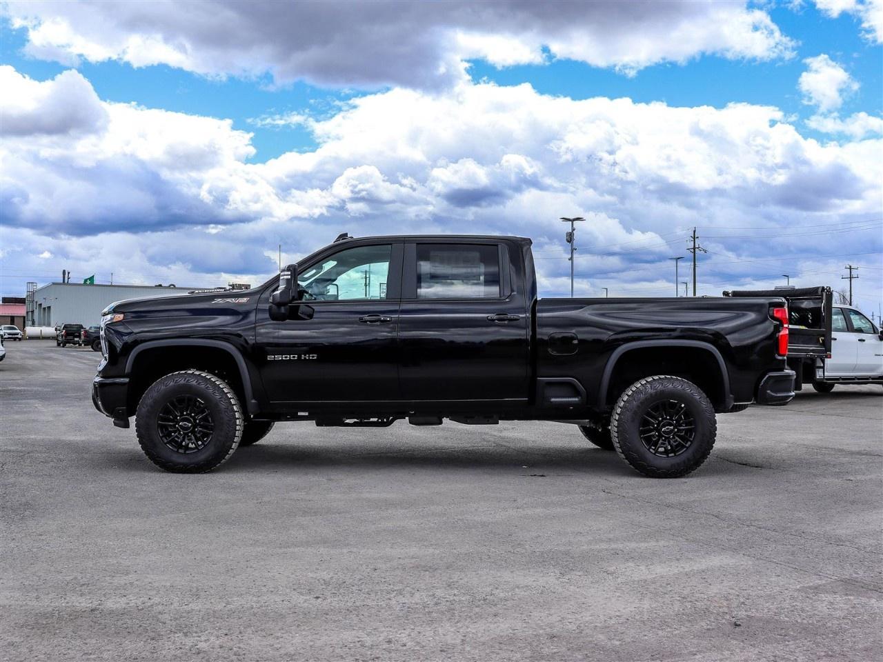 2026 Chevrolet SILVERADO 2500HD 4WD Crew Cab Standard Box ZR2 Photo
