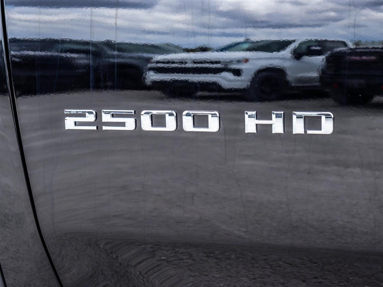 2026 Chevrolet SILVERADO 2500HD 4WD Crew Cab Standard Box ZR2 Photo