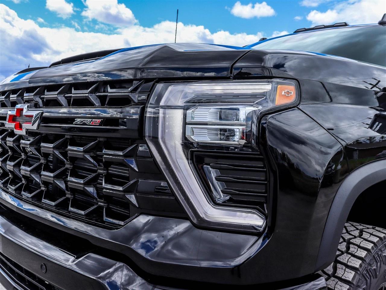 2026 Chevrolet SILVERADO 2500HD 4WD Crew Cab Standard Box ZR2 Photo