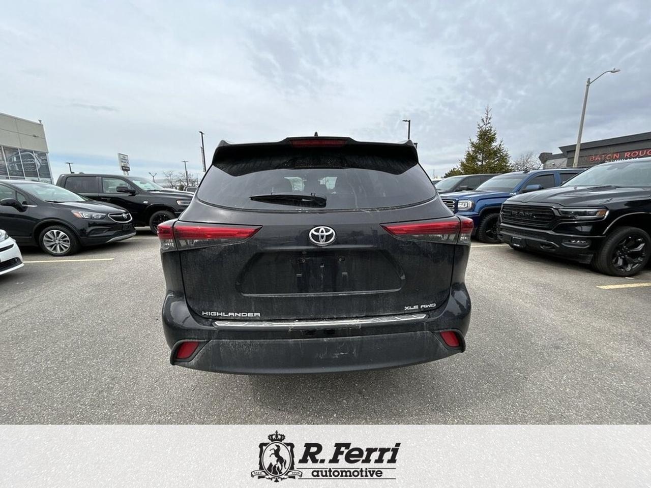 2021 Toyota Highlander XLE 4dr All-wheel Drive Photo