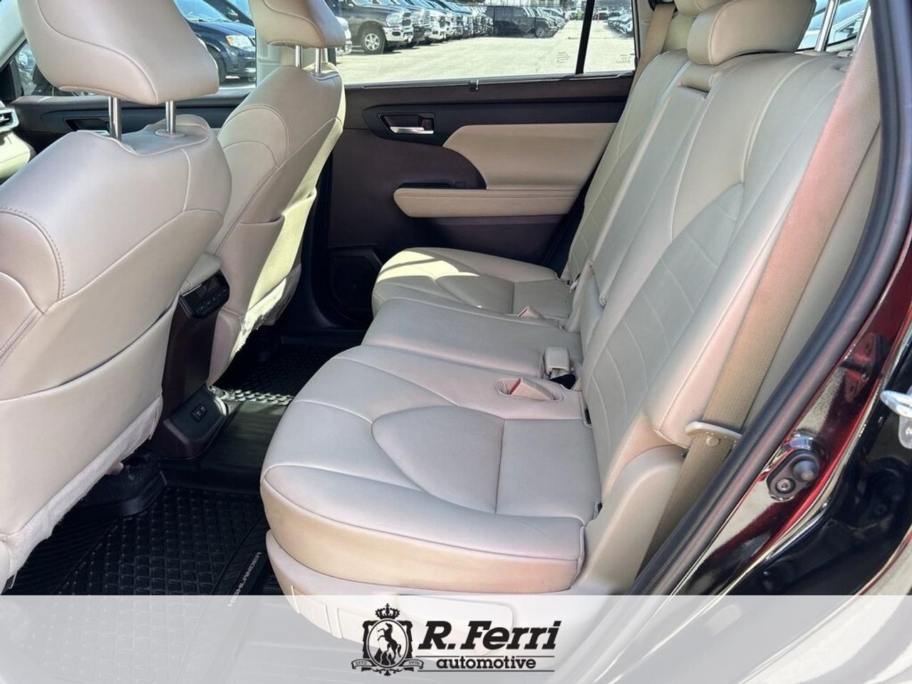 2021 Toyota Highlander XLE 4dr All-wheel Drive Photo