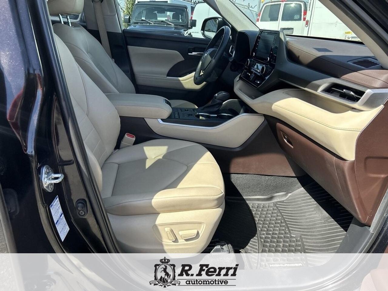 2021 Toyota Highlander XLE 4dr All-wheel Drive Photo