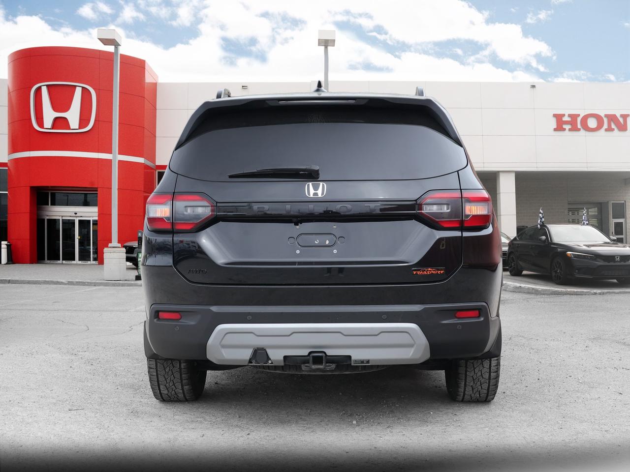 2025 Honda Pilot TrailSport 4dr All-Wheel Drive Photo