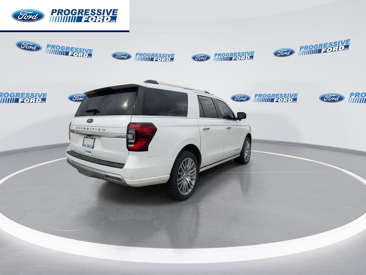 2024 Ford Expedition Max Platinum 4dr 4x4 Photo