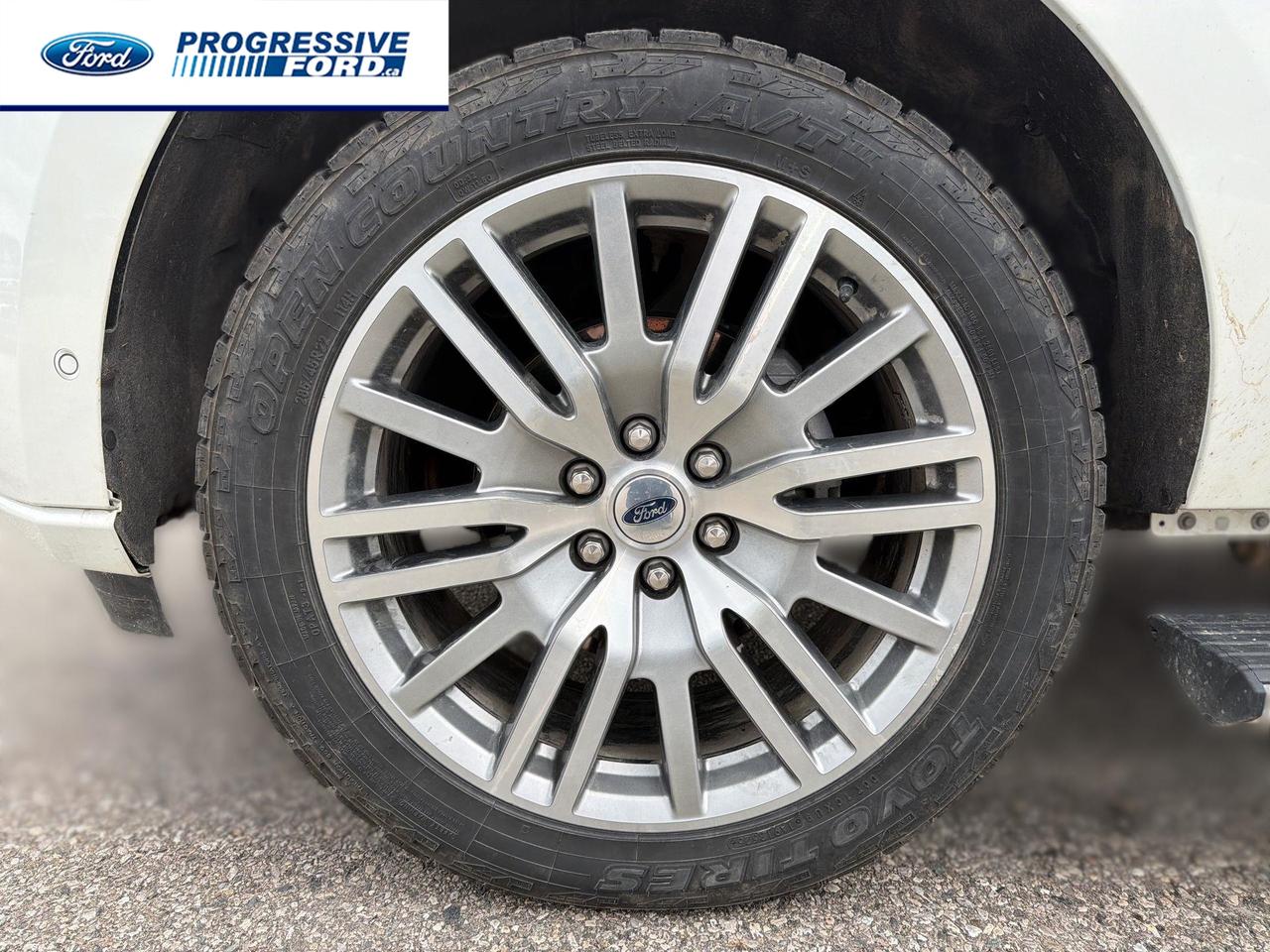 2024 Ford Expedition Max Platinum 4dr 4x4 Photo