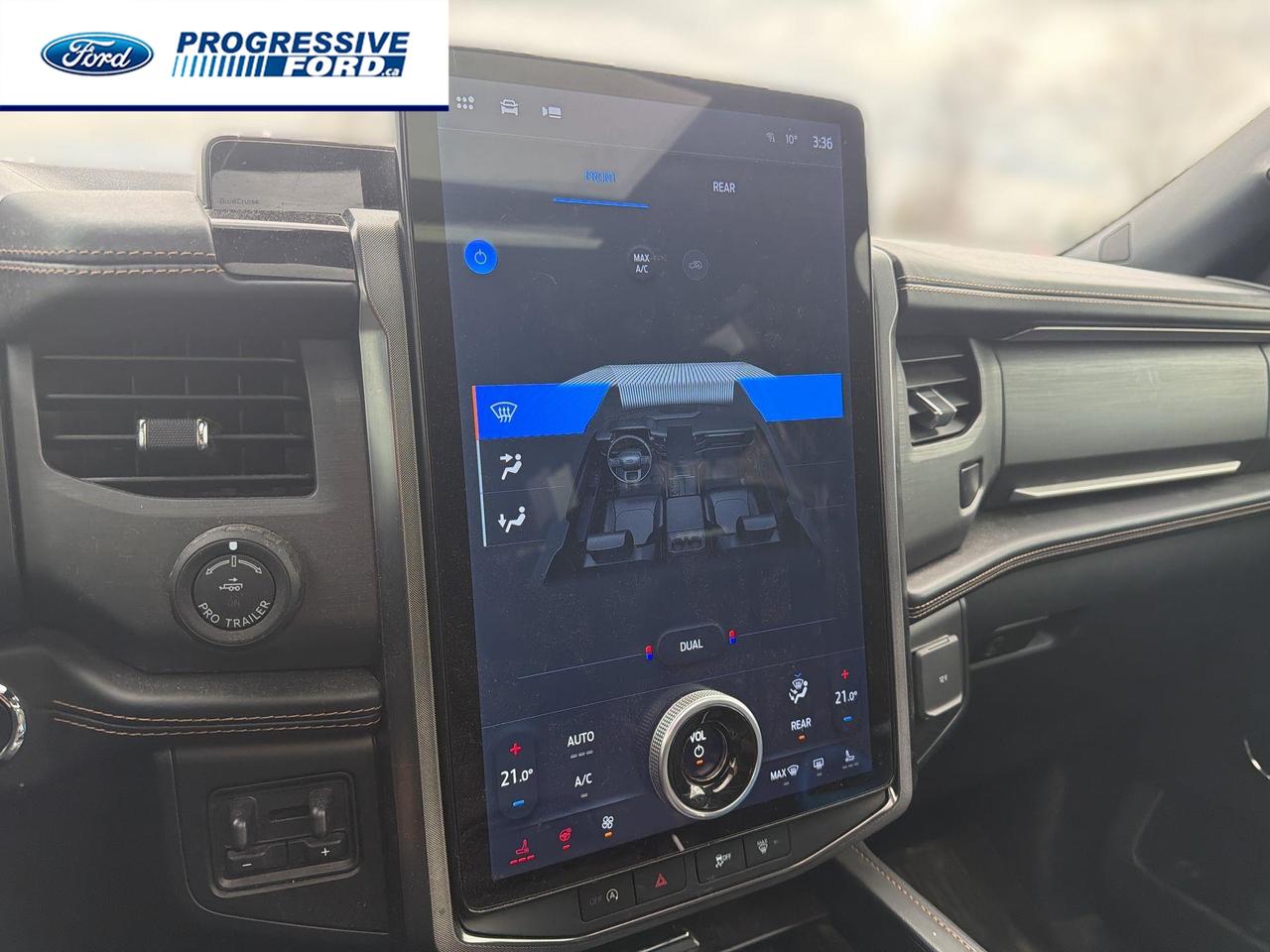 2024 Ford Expedition Max Platinum 4dr 4x4 Photo