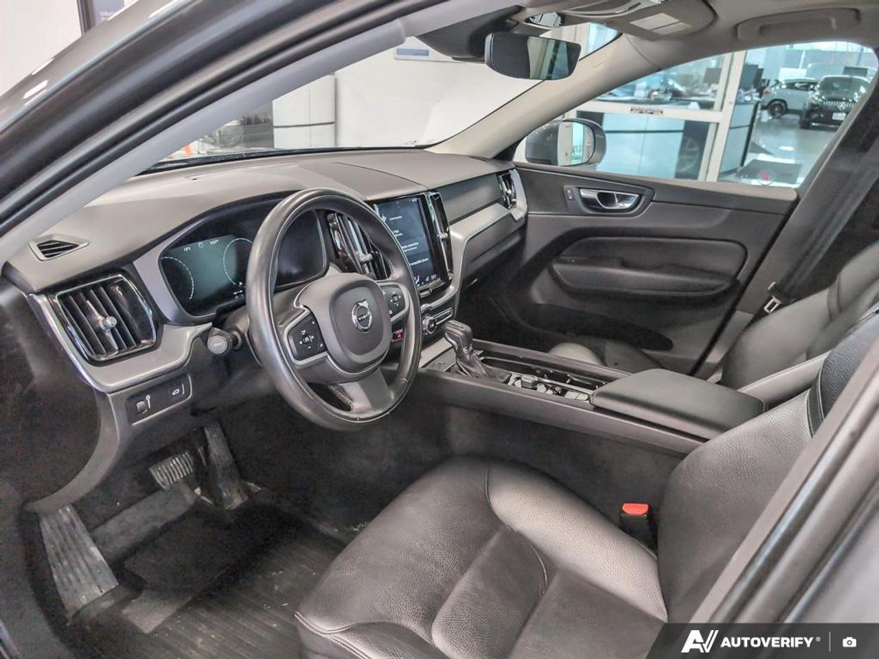 2019 Volvo XC60 T6 Momentum 4dr All-Wheel Drive Photo