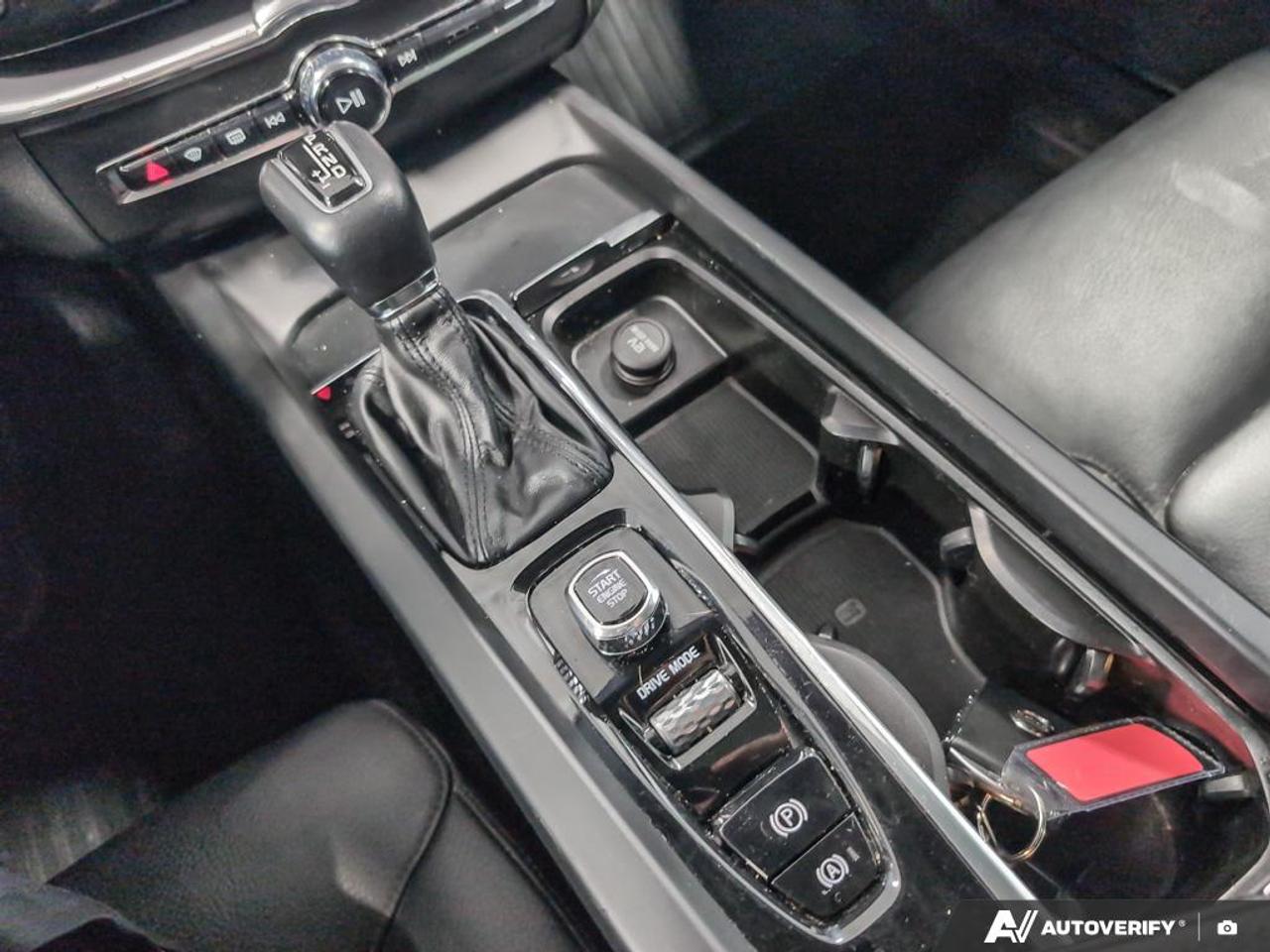 2019 Volvo XC60 T6 Momentum 4dr All-Wheel Drive Photo