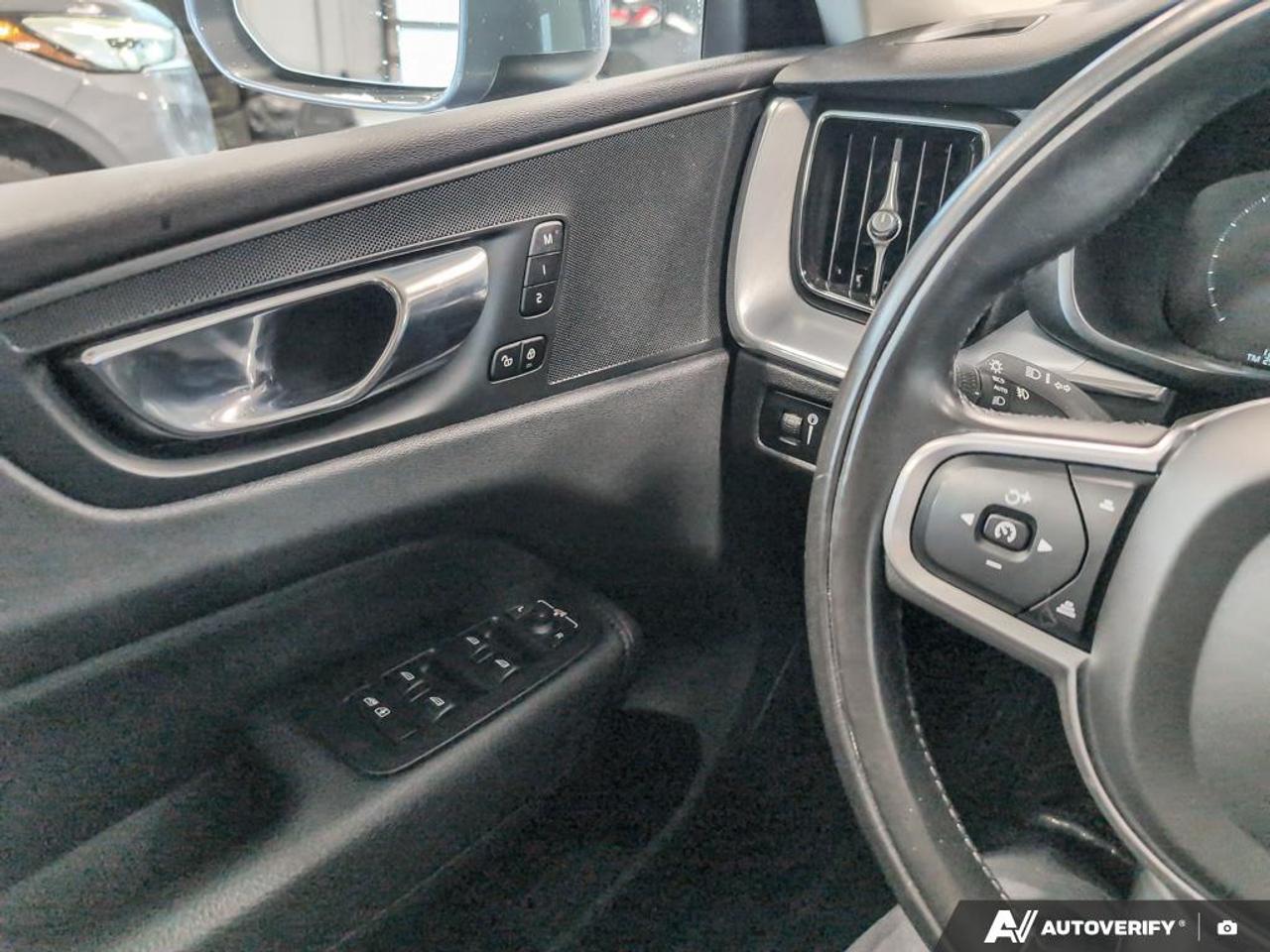 2019 Volvo XC60 T6 Momentum 4dr All-Wheel Drive Photo