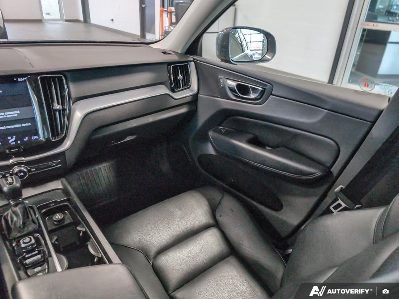 2019 Volvo XC60 T6 Momentum 4dr All-Wheel Drive Photo