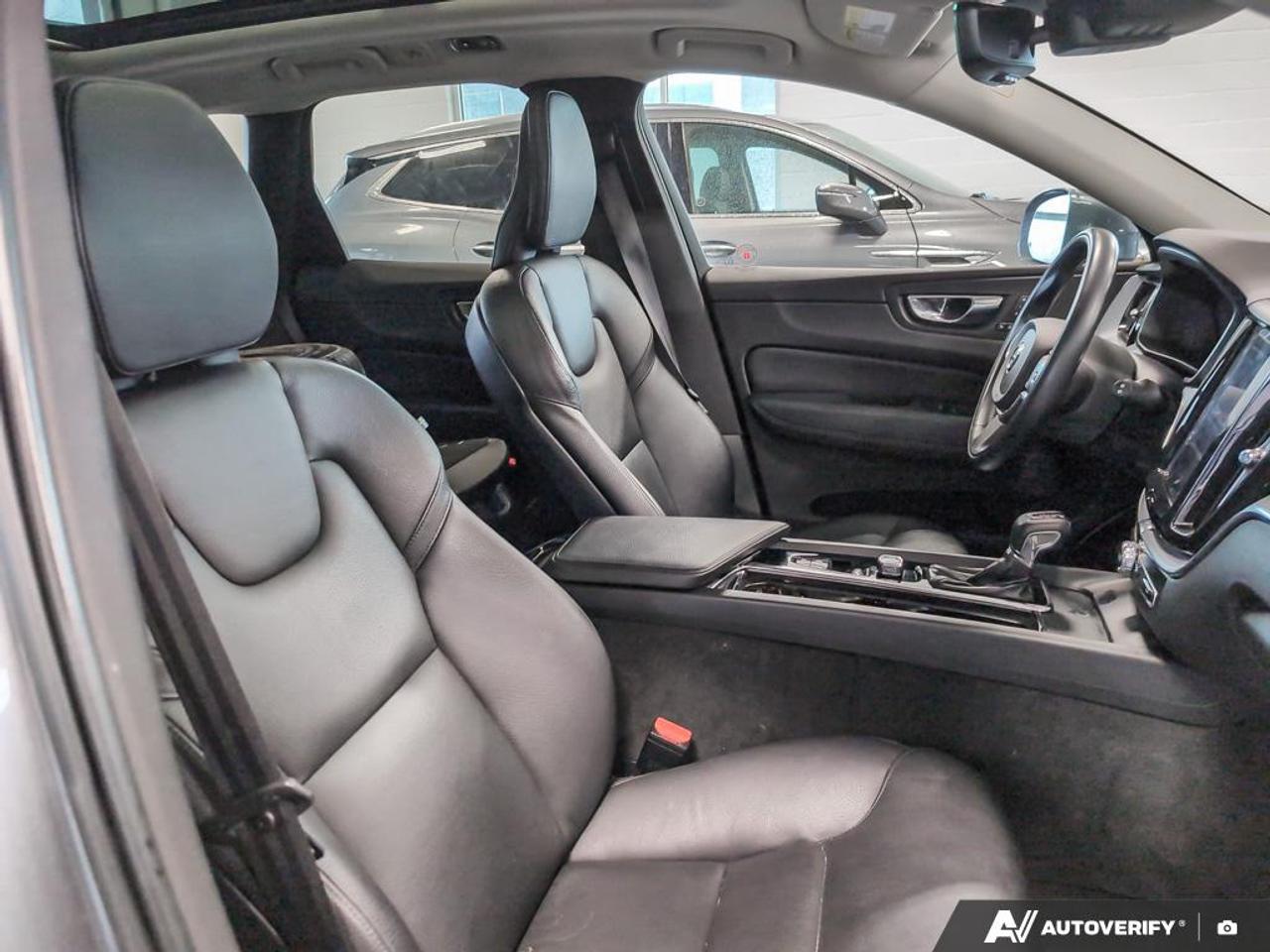 2019 Volvo XC60 T6 Momentum 4dr All-Wheel Drive Photo