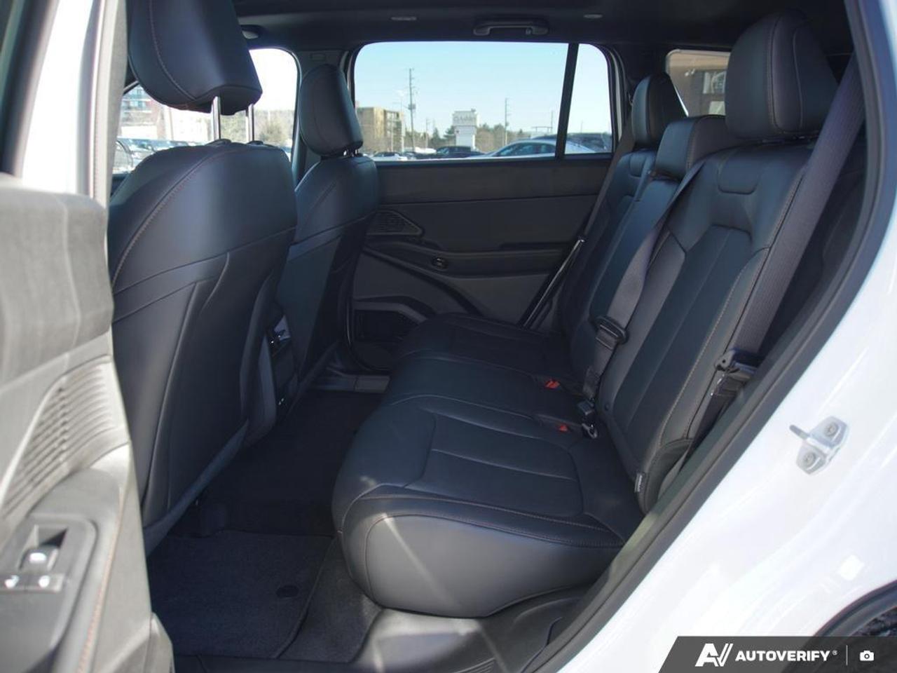 2026 Jeep Cherokee Laredo/Limited 4dr 4x4 Photo