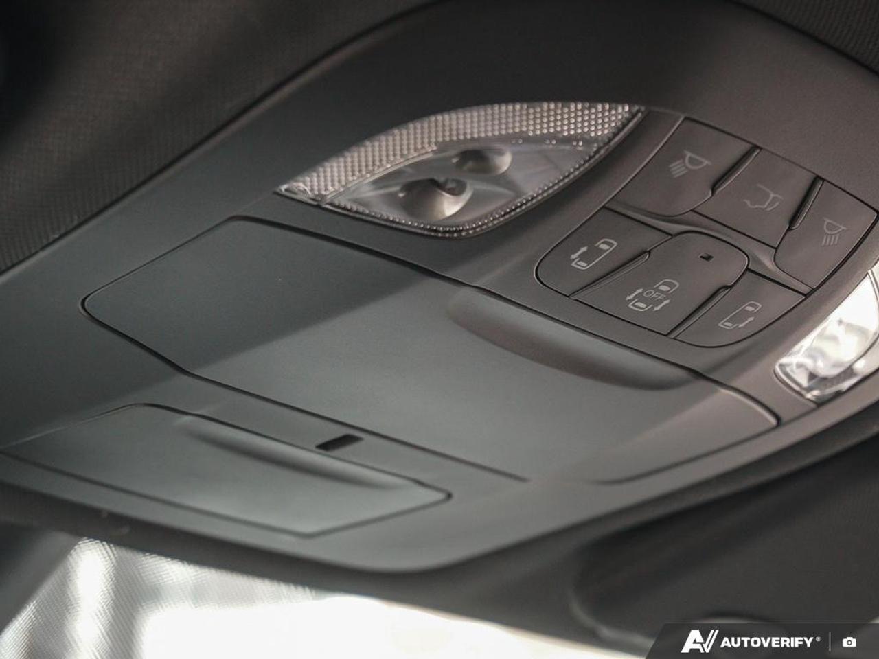 2026 Chrysler Pacifica Select Front-Wheel Drive Passenger Van Photo