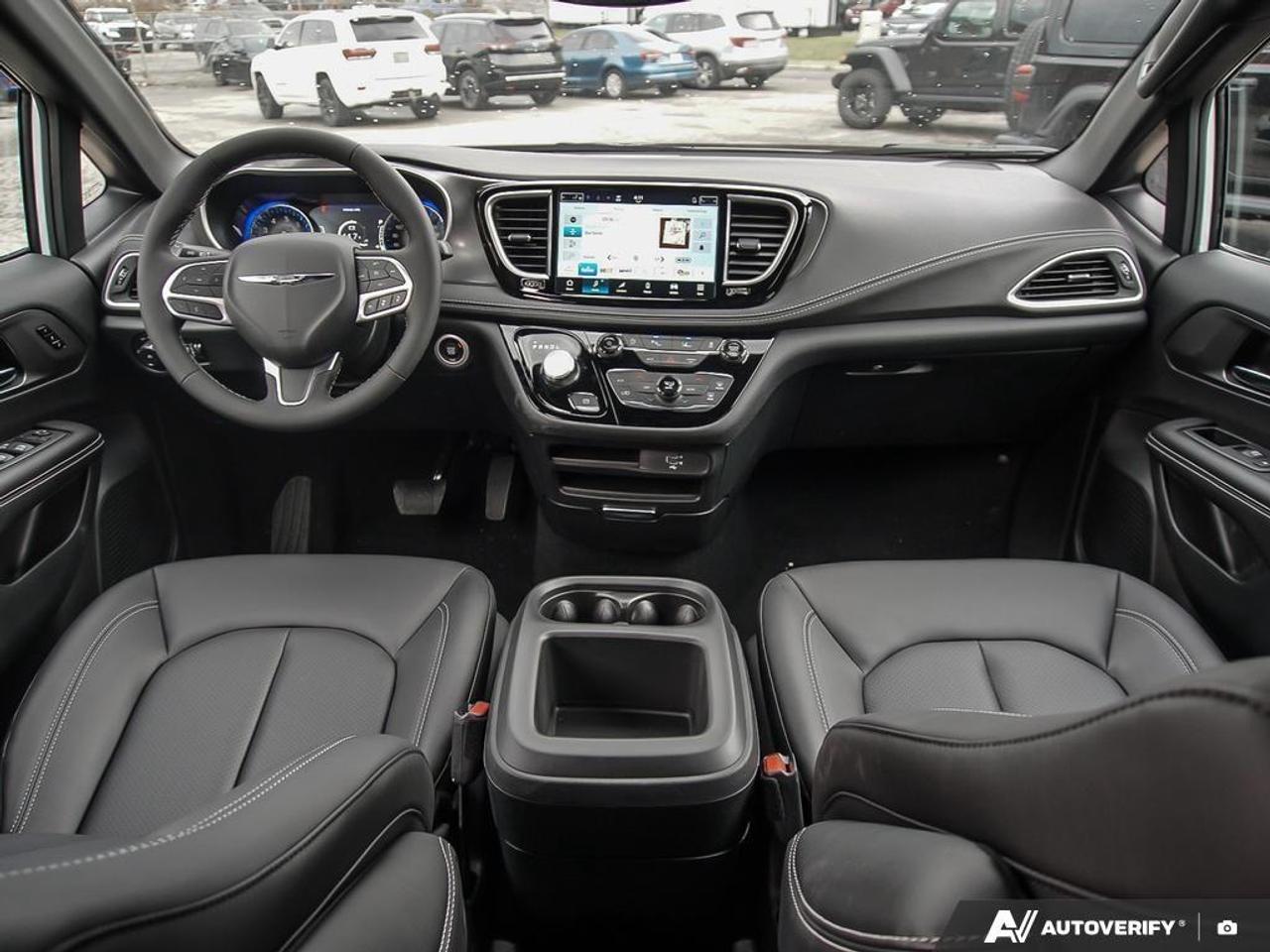 2026 Chrysler Pacifica Select Front-Wheel Drive Passenger Van Photo