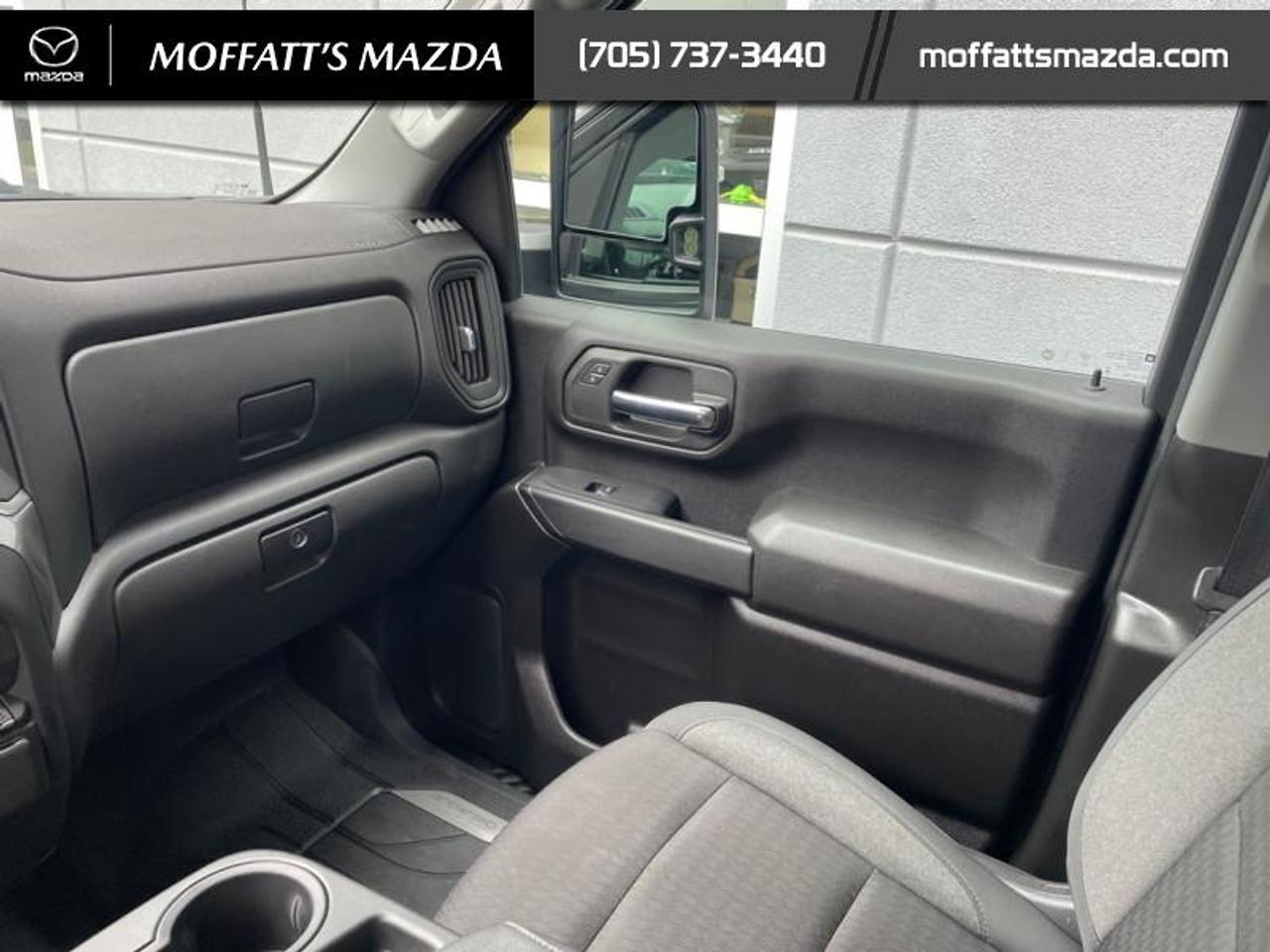 2024 Chevrolet SILVERADO 2500HD Custom Photo