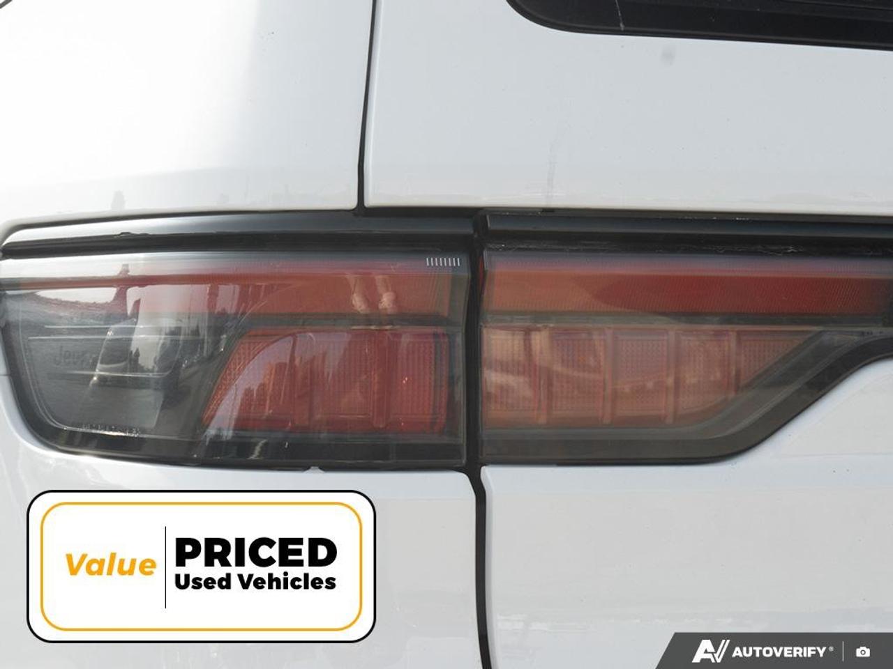 2024 Jeep Wagoneer Series II Carbide 4dr 4x4 Photo