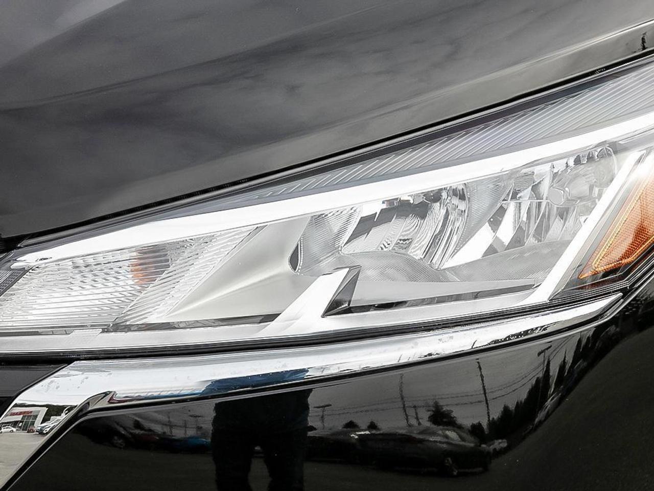 2025 Nissan Kicks Play SV 4dr Front-Wheel Drive Photo