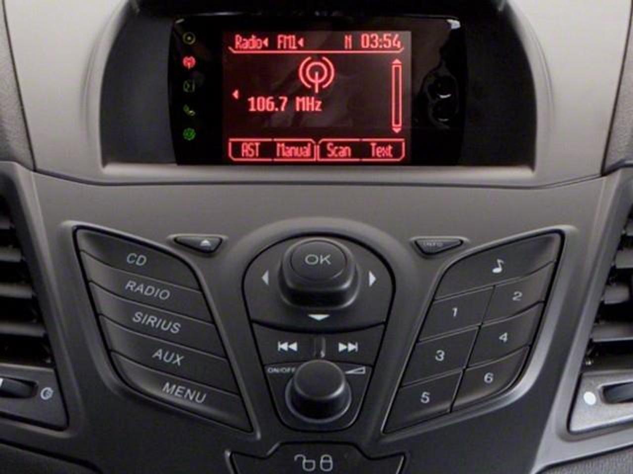 2013 Ford Fiesta SE 4dr Sedan Photo