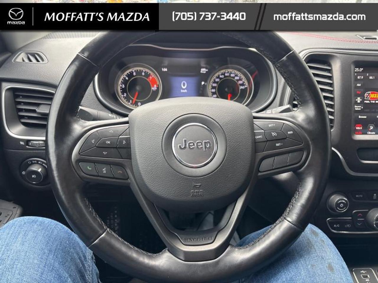 2020 Jeep Cherokee Trailhawk Photo