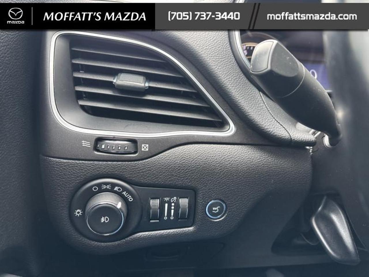 2020 Jeep Cherokee Trailhawk Photo