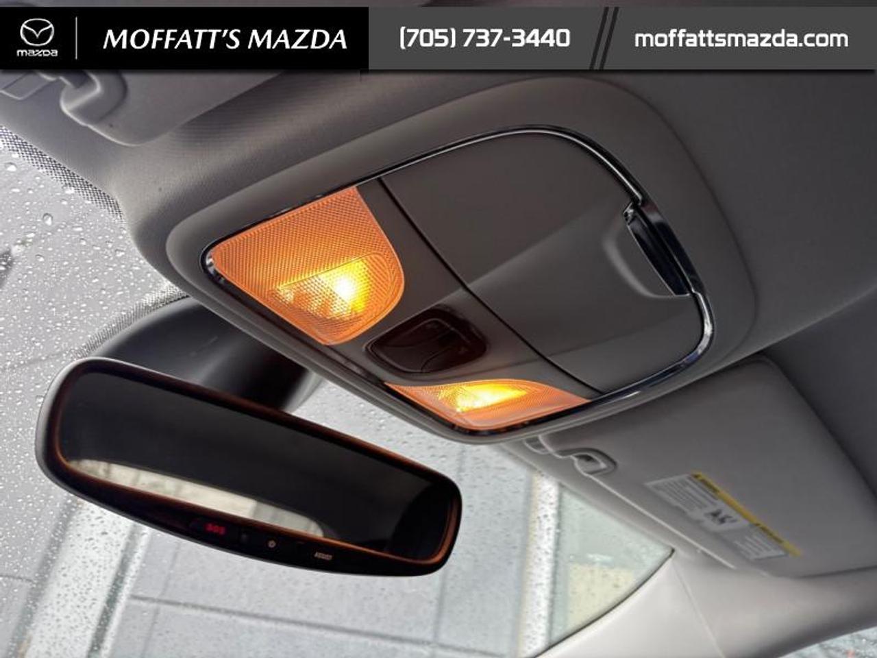 2020 Jeep Cherokee Trailhawk Photo