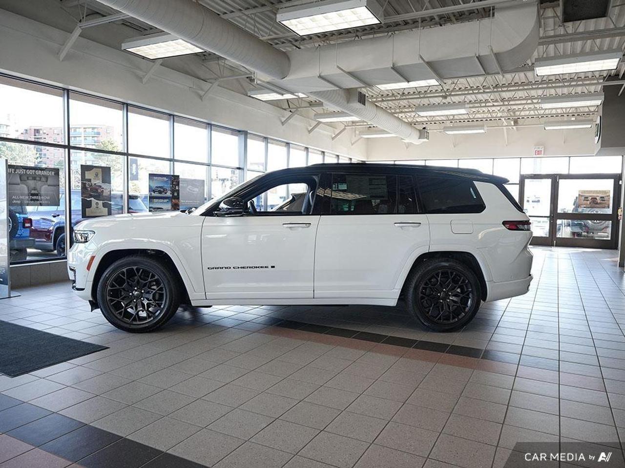 2025 Jeep Grand Cherokee L Summit 4dr 4x4 Photo