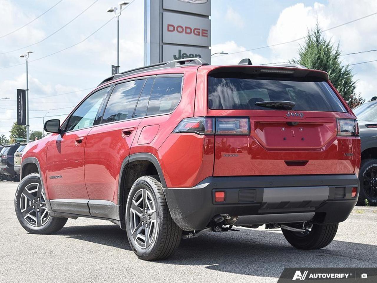 2026 Jeep Cherokee Laredo/Limited 4dr 4x4 Photo