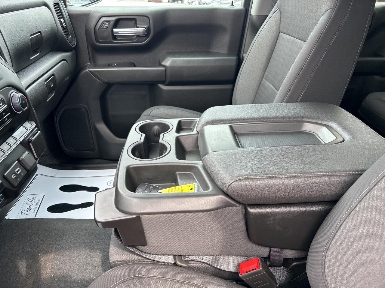 2023 Chevrolet Silverado 1500 TRAILBOSS/BACK UP CAM/4X4 CALL PICTON 613-476-2188 Photo