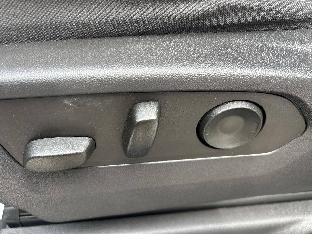 2023 Chevrolet Silverado 1500 TRAILBOSS/BACK UP CAM/4X4 CALL PICTON 613-476-2188 Photo