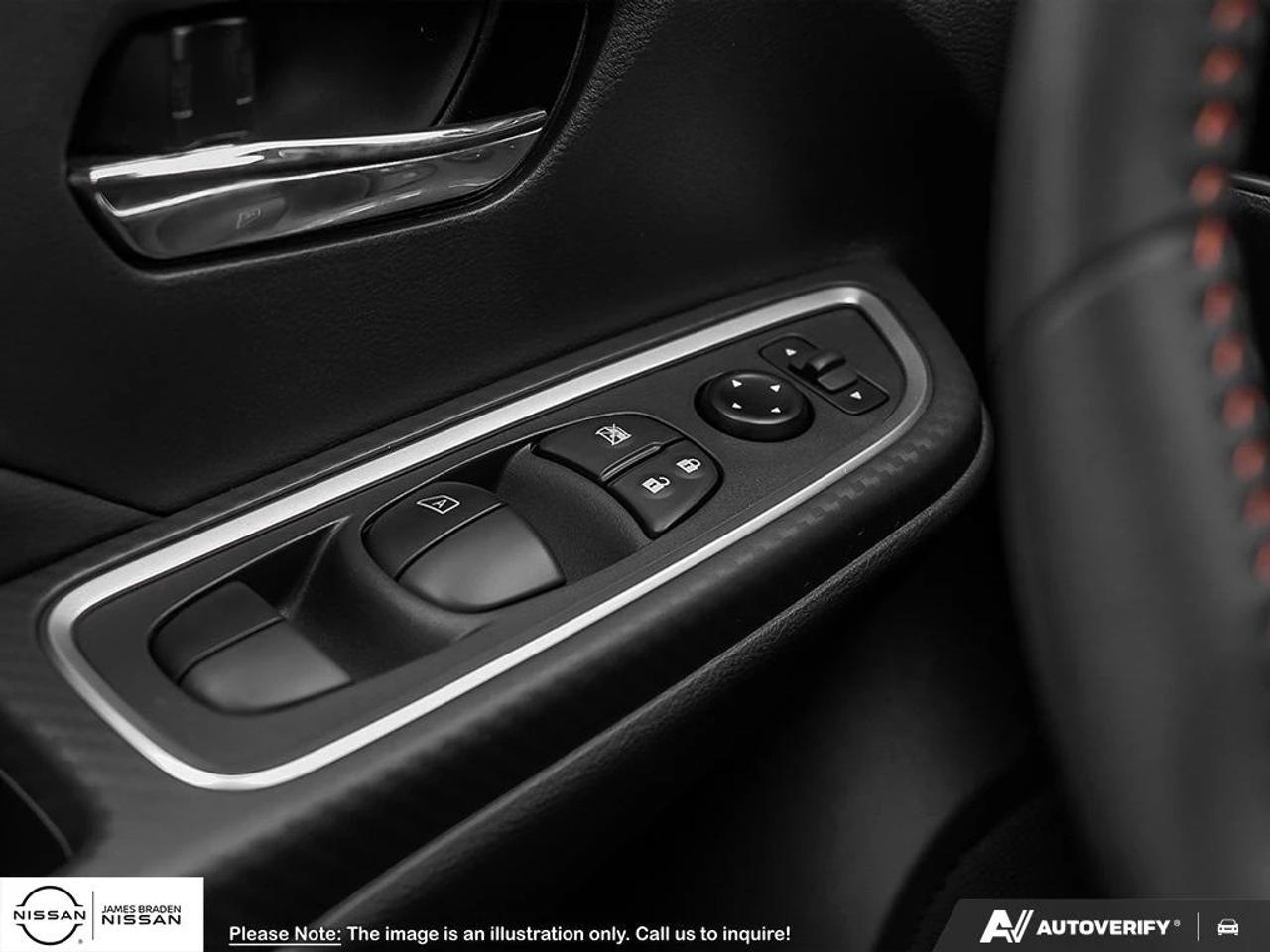 2025 Nissan Versa SR CVT Photo