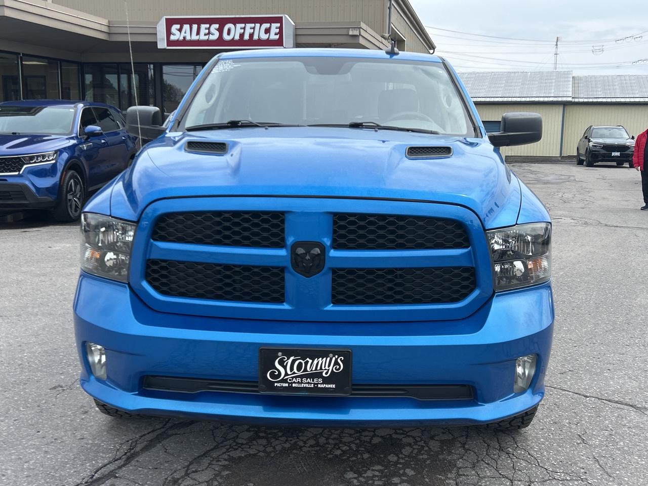 2020 RAM 1500 Classic EXPRESS/BACK UP CAM/4X4 CALL PICTON 613-476-2188 Photo