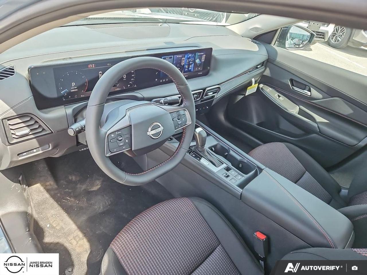 2026 Nissan Sentra SR SEDAN Photo