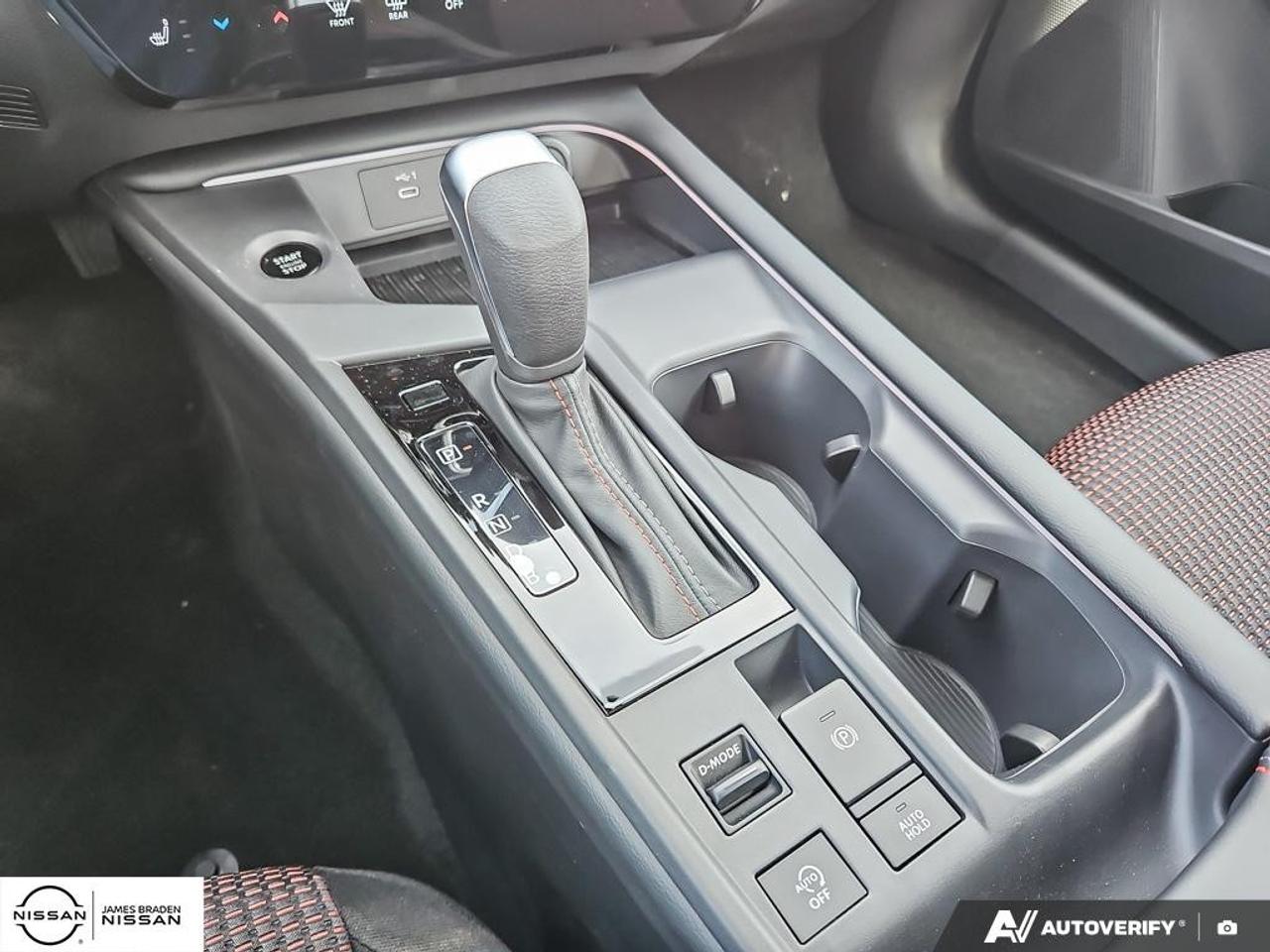 2026 Nissan Sentra SR SEDAN Photo