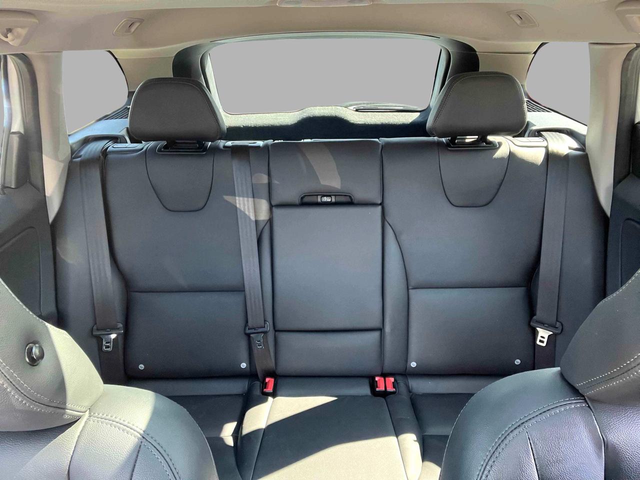 2015 Volvo XC60 T6 Premier Plus Photo