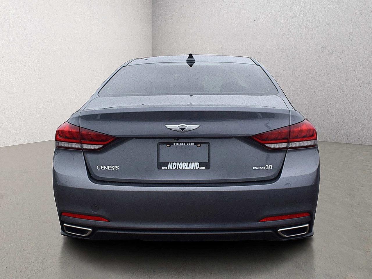 2015 Hyundai Genesis Premium AWD Navigation Photo