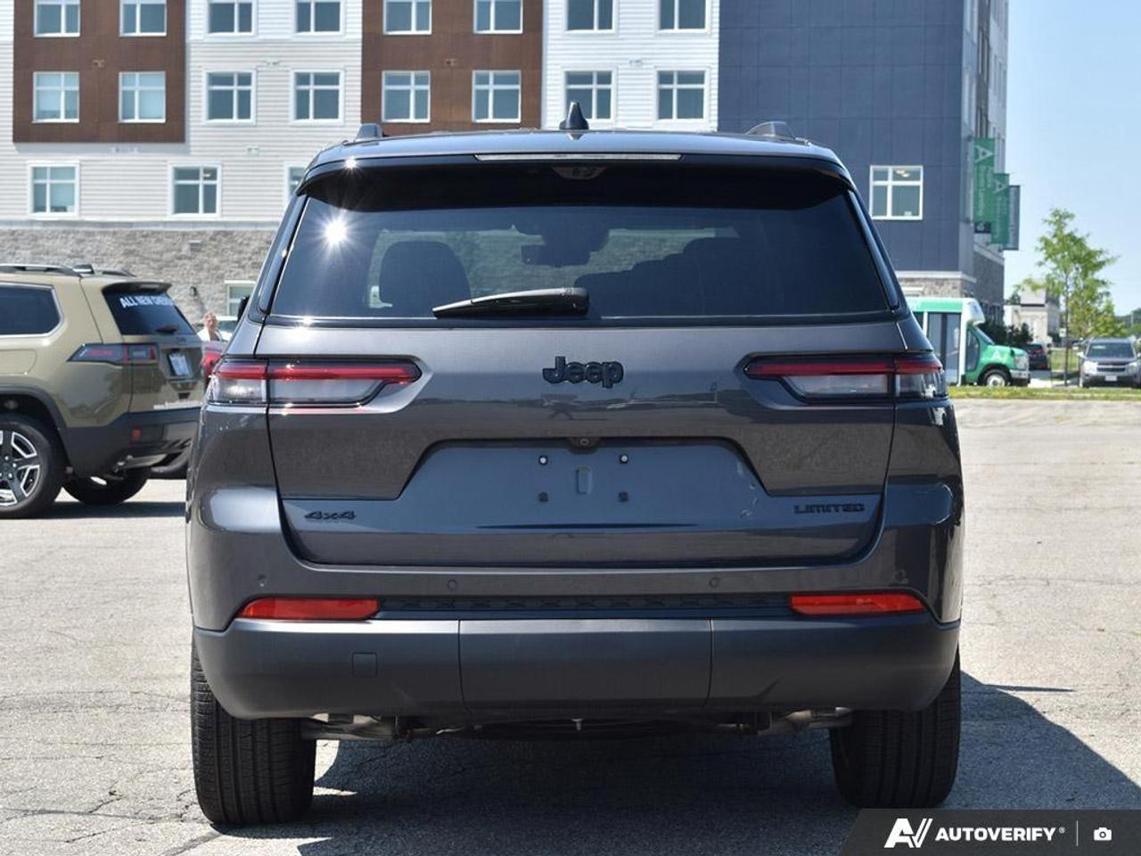 2025 Jeep Grand Cherokee L Limited 4dr 4x4 Photo4