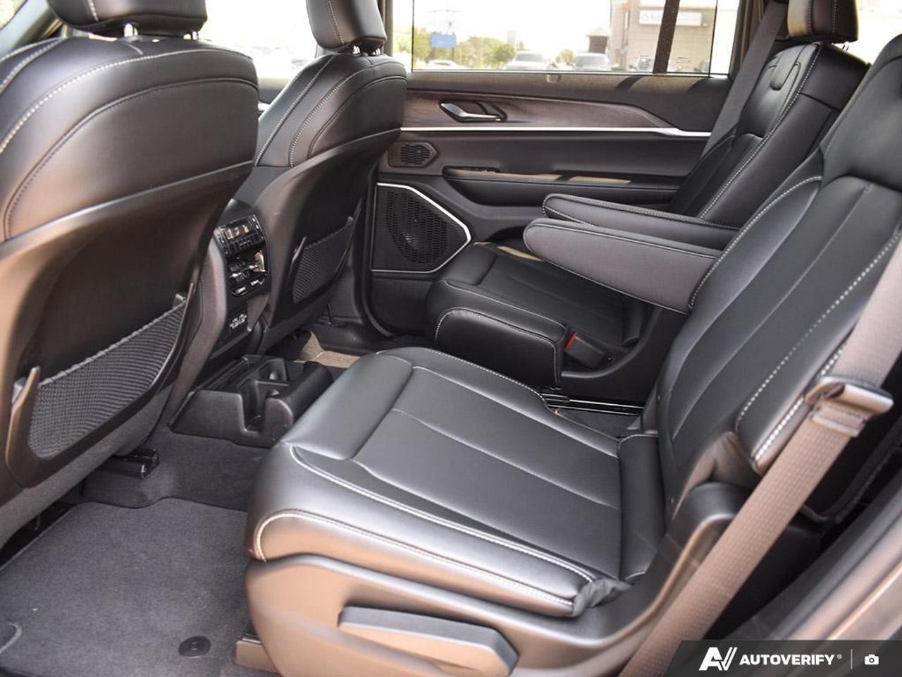 2025 Jeep Grand Cherokee L Limited 4dr 4x4 Photo